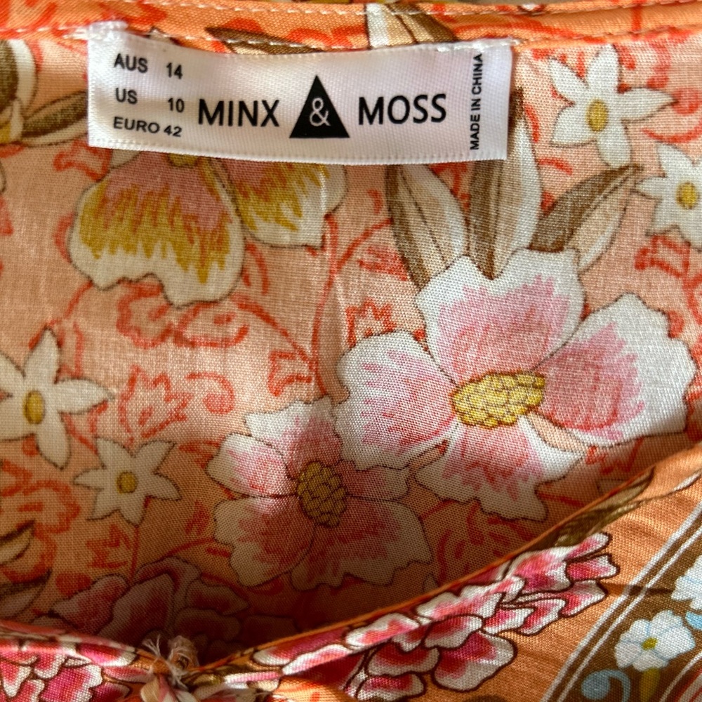Minx & Moss Dress - Picture 3 of 3